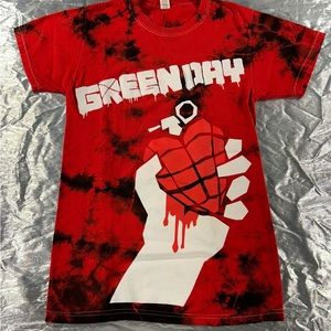 GREEN DAY WOMENS SIZE XS AMERICAN IDIOT RED TIE DYE SHORT SLEEVE SHIRT ,